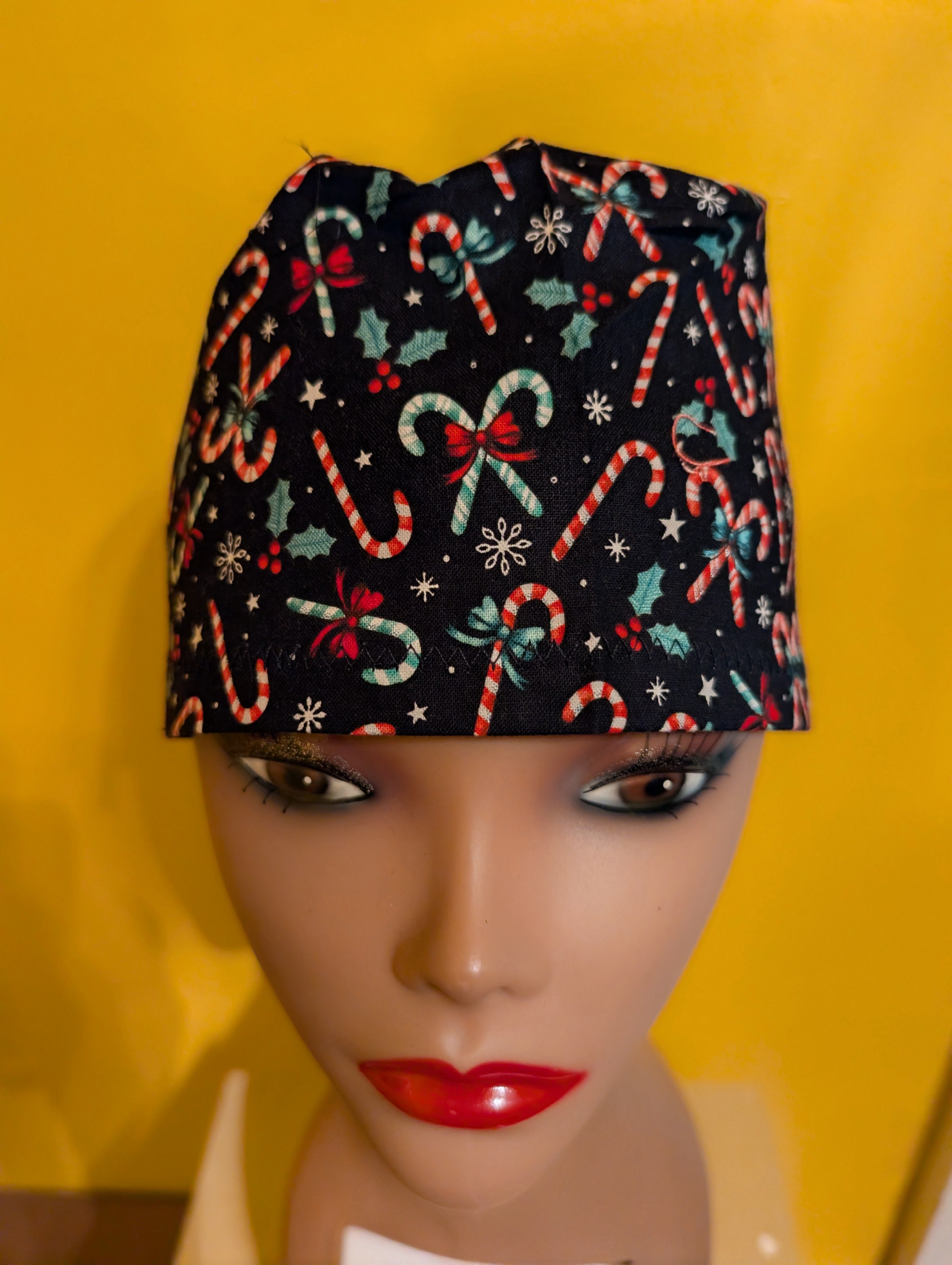 Black/Green Christmas Tie in the Back Hat Set of Two