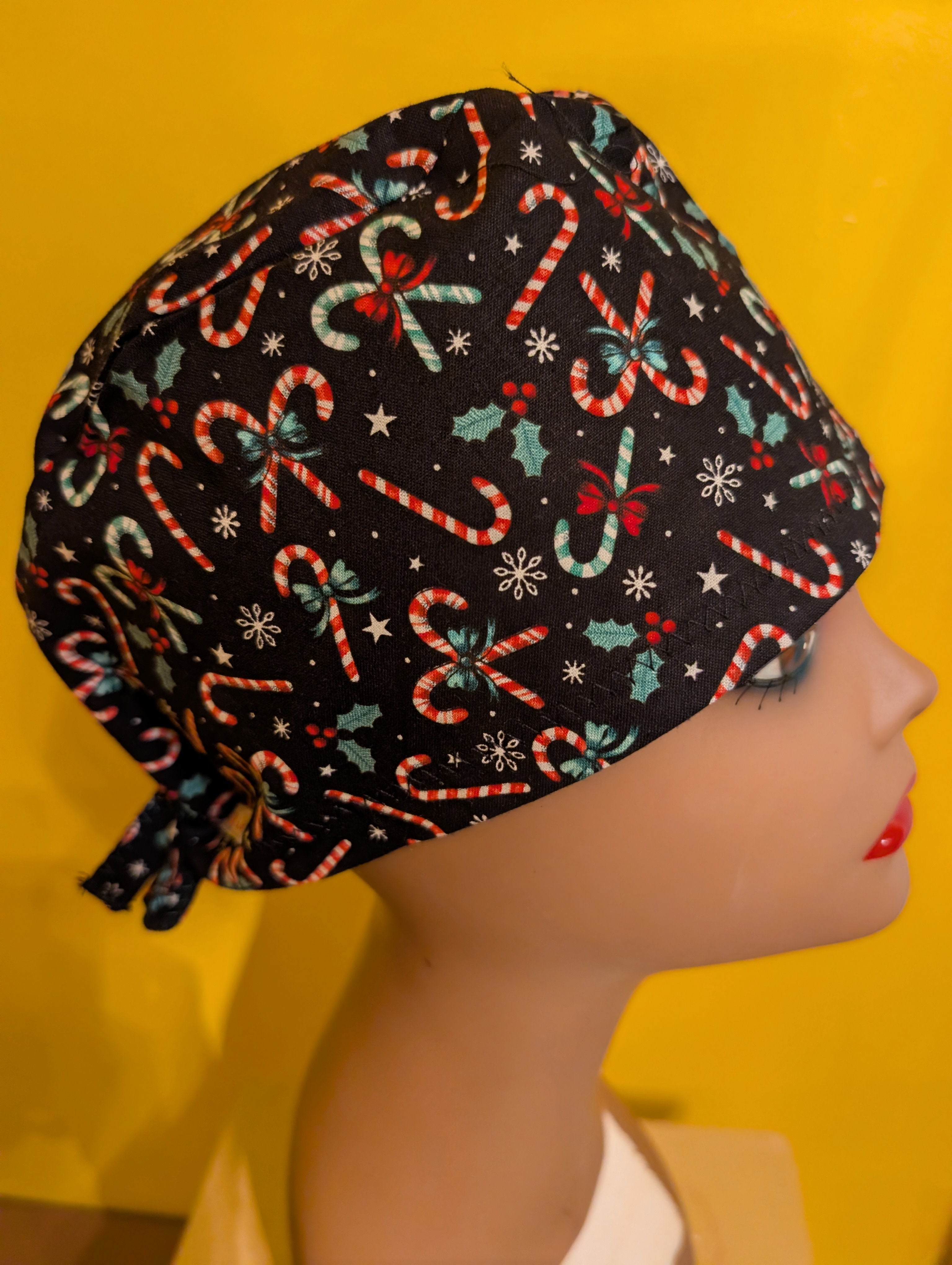 Black/Green Christmas Tie in the Back Hat Set of Two